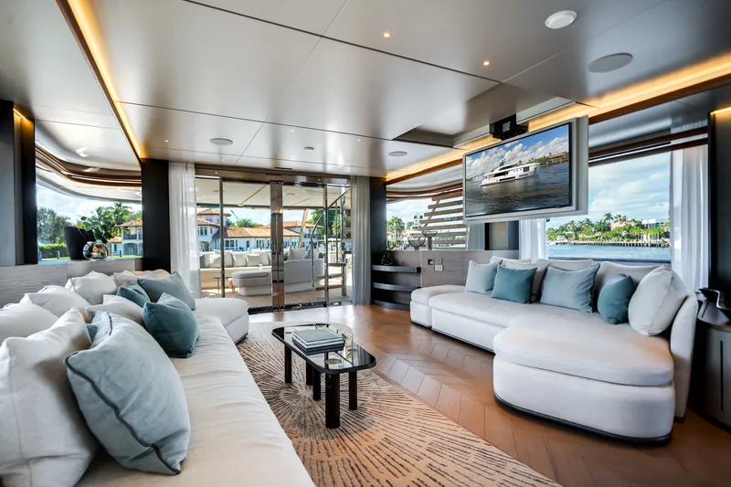 Slide: The Image of Azimut Magellano 30M 2026 - 84