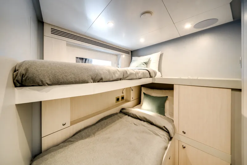 Slide: The Image of Azimut Magellano 30M 2026 - 98