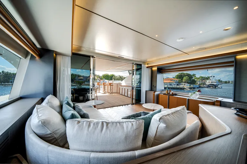 Slide: The Image of Azimut Magellano 30M 2026 - 80