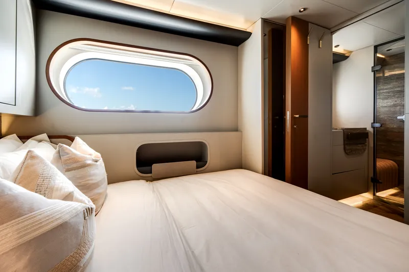 Slide: The Image of Azimut Magellano 30M 2026 - 14