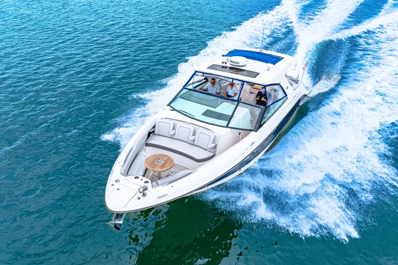 Slide: The Image of Sea Ray SLX 400 OB 2020 - 19