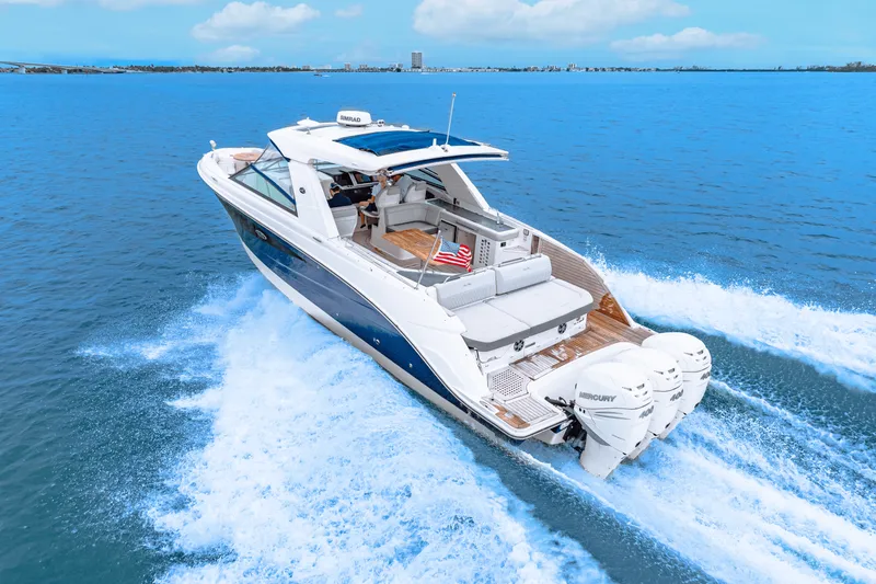 Slide: The Image of Sea Ray SLX 400 OB 2020 - 26