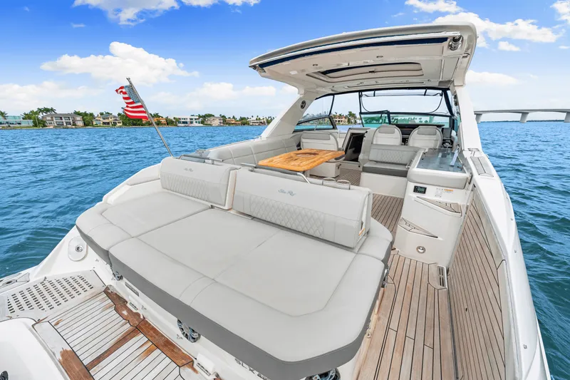Slide: The Image of Sea Ray SLX 400 OB 2020 - 29