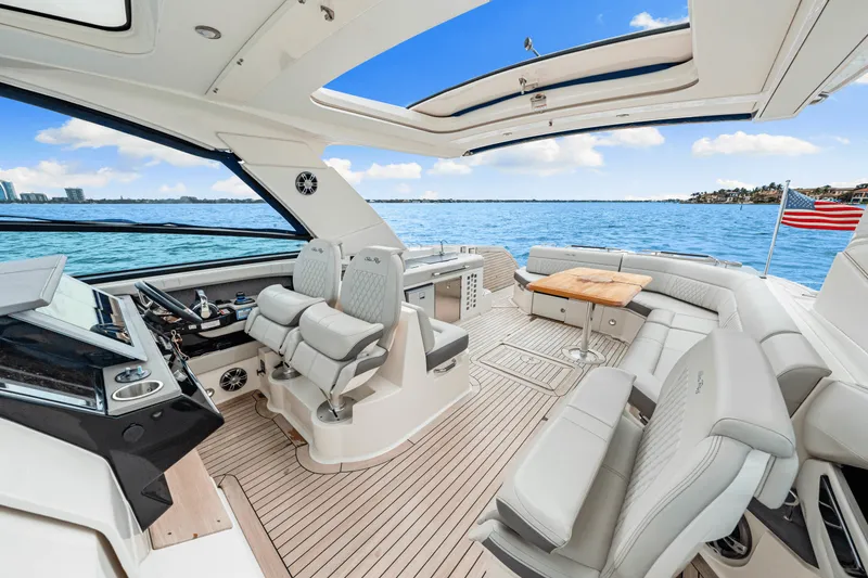 Slide: The Image of Sea Ray SLX 400 OB 2020 - 39