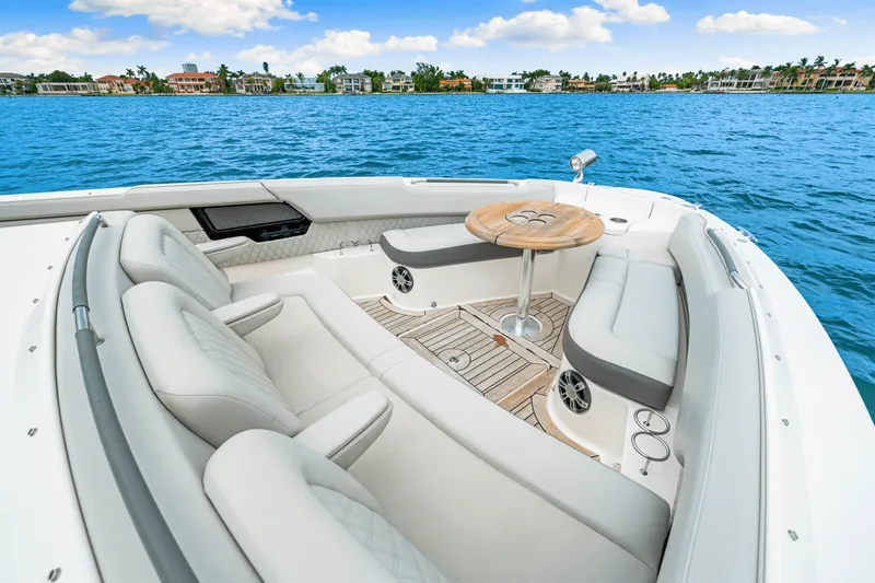 Slide: The Image of Sea Ray SLX 400 OB 2020 - 41