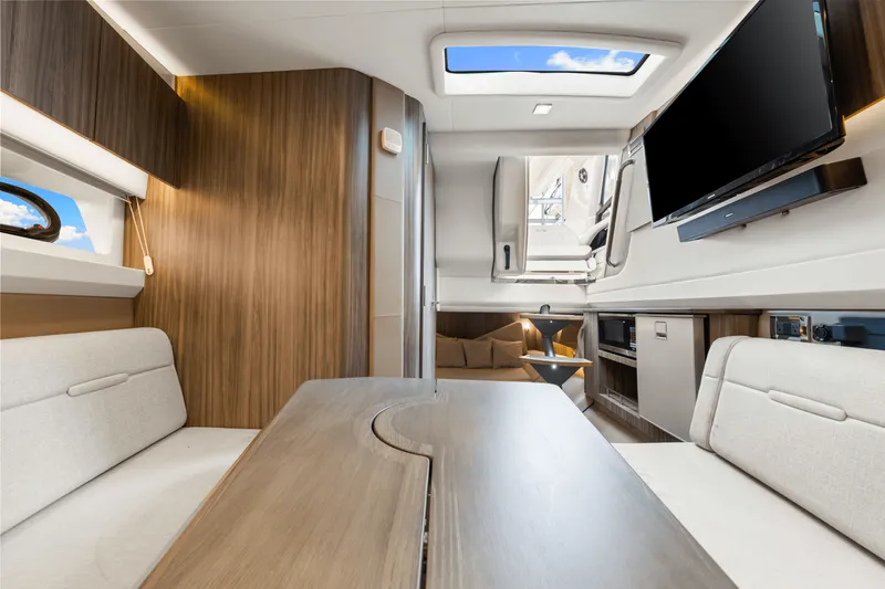 Slide: The Image of Sea Ray SLX 400 OB 2020 - 46