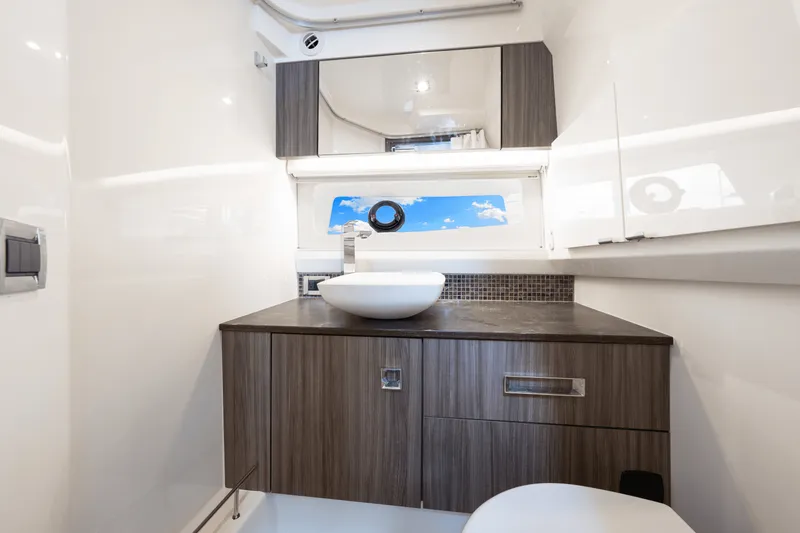 Slide: The Image of Sea Ray SLX 400 OB 2020 - 48