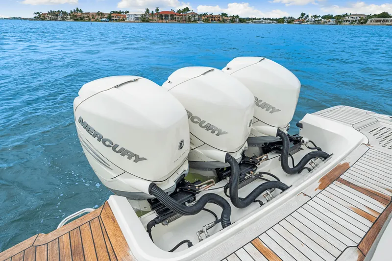 Slide: The Image of Sea Ray SLX 400 OB 2020 - 49