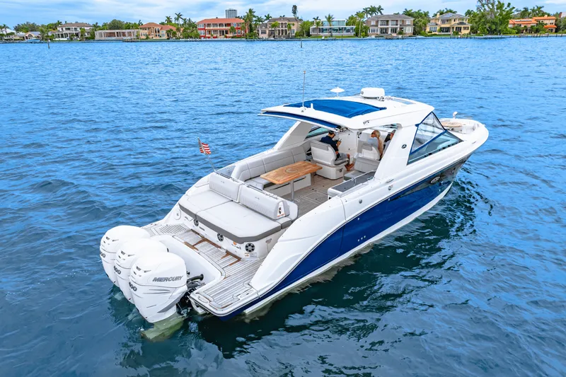 Slide: The Image of Sea Ray SLX 400 OB 2020 - 6