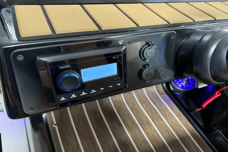 Slide: The Image of Premier 230SUNSATION 2026 - 33