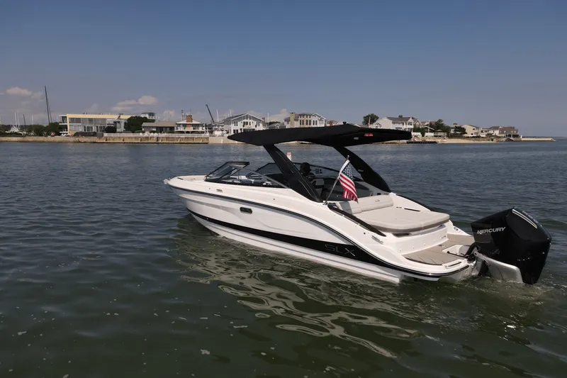 Slide: The Image of Sea Ray SLX 260 Outboard 2025 - 24