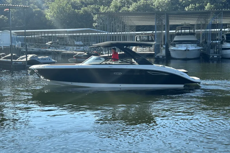 The Image of Sea Ray SDX 270 2025 - 0