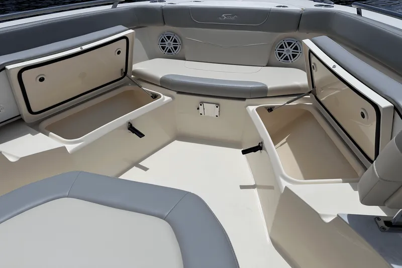 Slide: The Image of Scout 240 XSF 2026 - 10