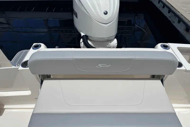 Slide: The Image of Scout 240 XSF 2026 - 20