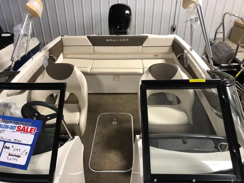 Slide: The Image of Bayliner 180 Bowrider 2018 - 13