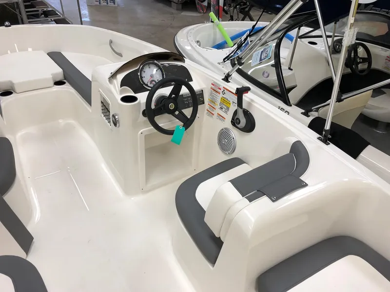 Slide: The Image of Bayliner 160 Element 2018 - 3