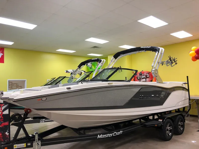 Slide: The Image of MasterCraft NXT 22 2019 - 1