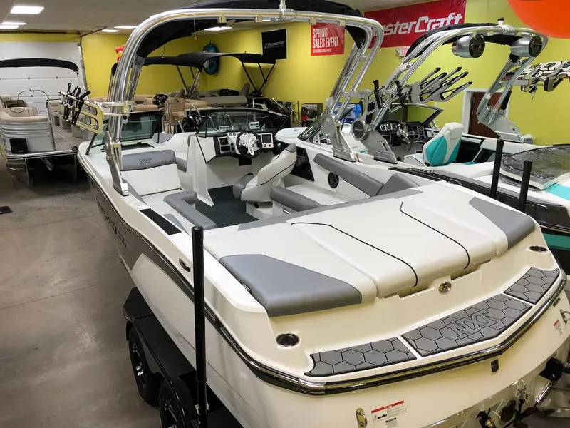 Slide: The Image of MasterCraft NXT 22 2019 - 2