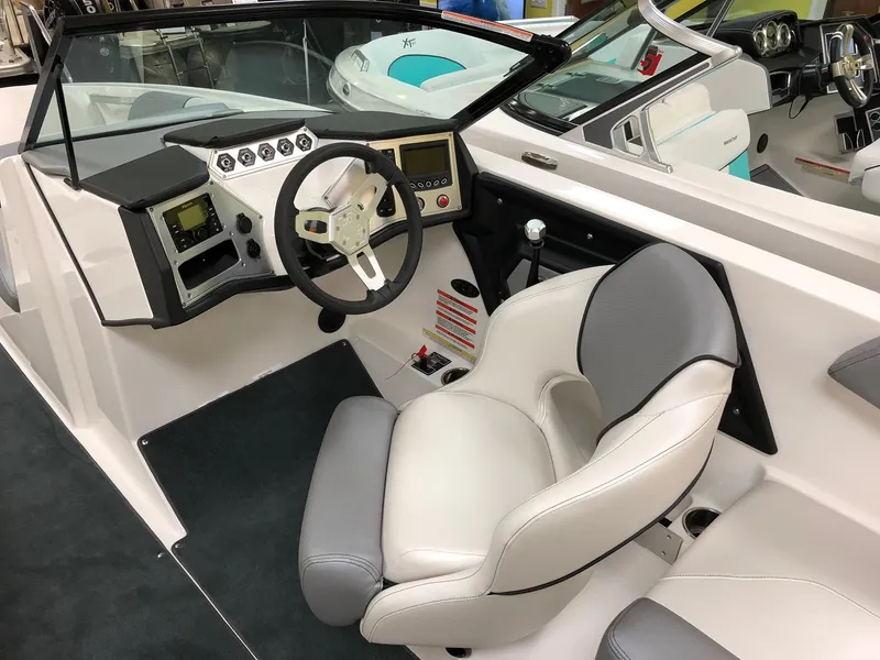 Slide: The Image of MasterCraft NXT 22 2019 - 7