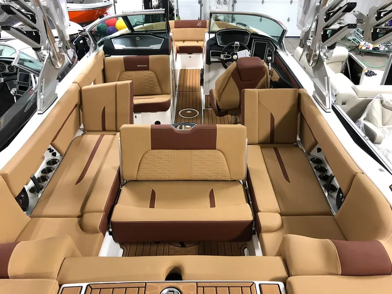 Slide: The Image of MasterCraft X24 2019 - 6