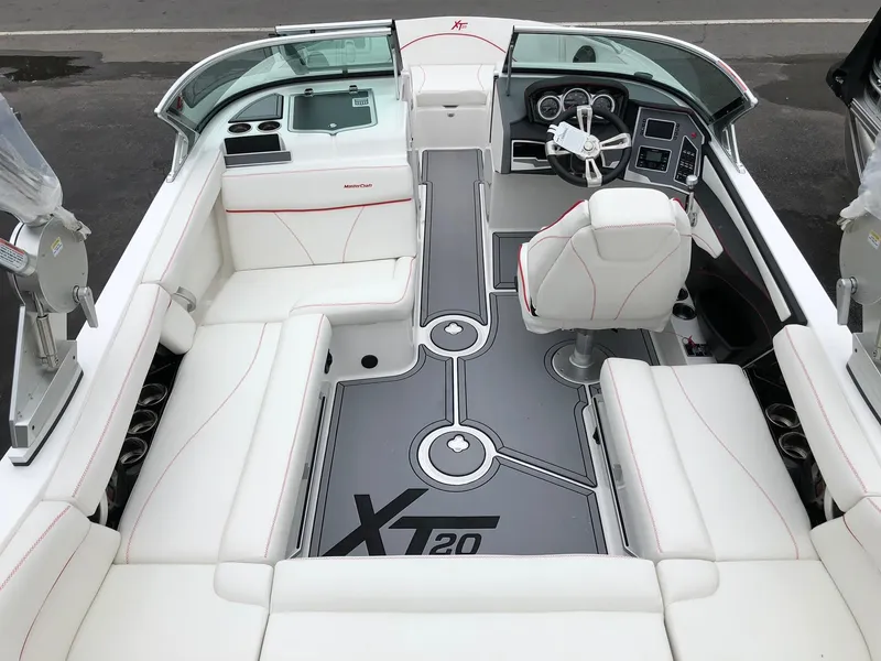 Slide: The Image of MasterCraft XT20 2019 - 6