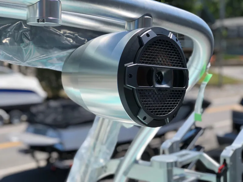 Slide: The Image of MasterCraft XT21 2019 - 4