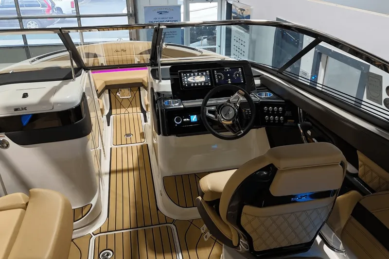 Slide: The Image of Sea Ray SLX 260 2026 - 20