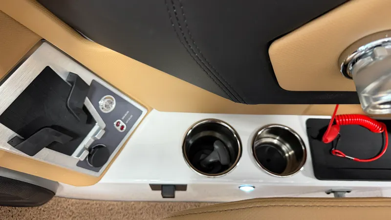 Slide: The Image of Mastercraft XT22 2026 - 60