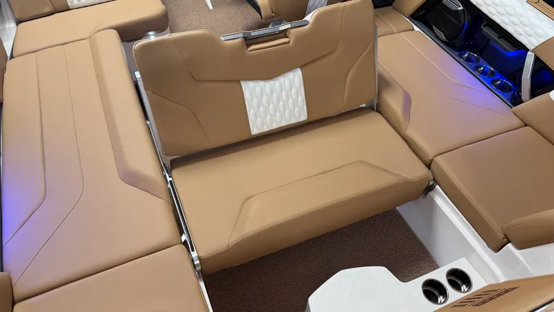 Slide: The Image of Mastercraft XT22 2026 - 27