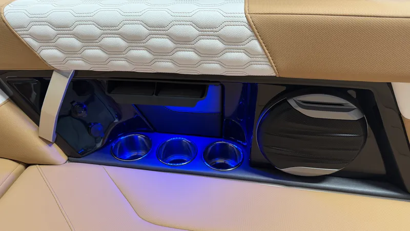 Slide: The Image of Mastercraft XT22 2026 - 42