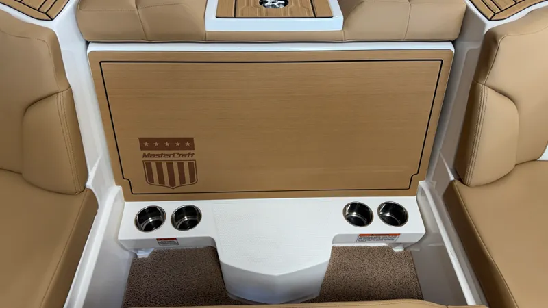 Slide: The Image of Mastercraft XT22 2026 - 28