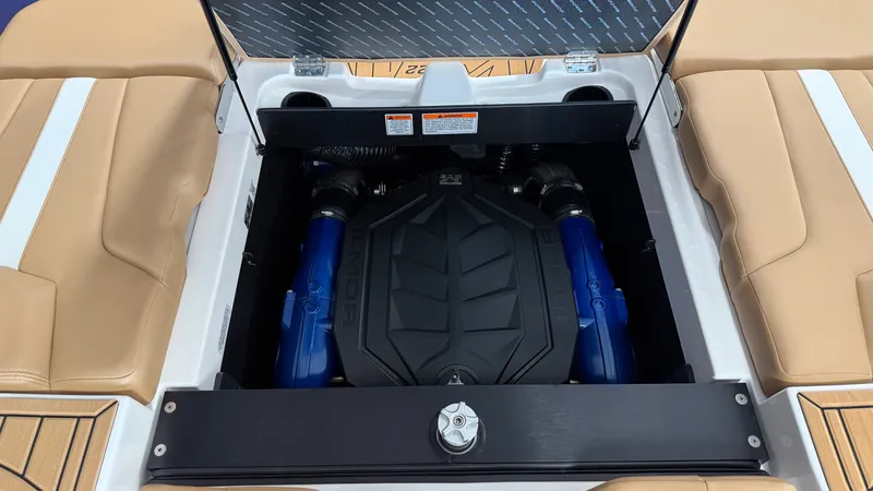 Slide: The Image of Mastercraft XT22 2026 - 24