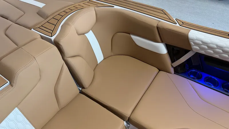 Slide: The Image of Mastercraft XT22 2026 - 39
