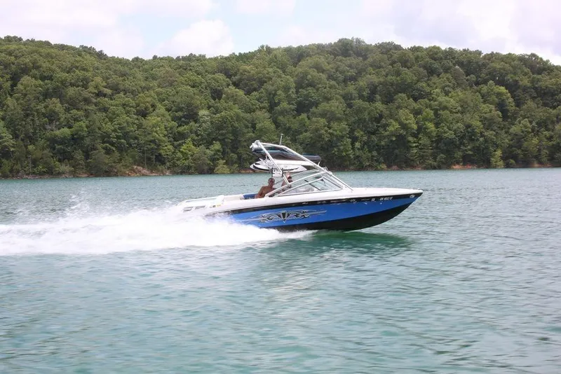 Slide: The Image of Nautique 236 2007 - 2