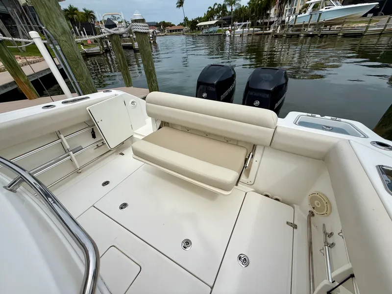 Slide: The Image of Boston Whaler 280 OUTRAGE 2021 - 15