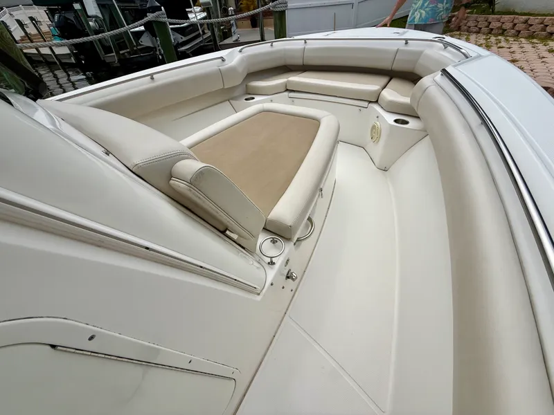 Slide: The Image of Boston Whaler 280 OUTRAGE 2021 - 25