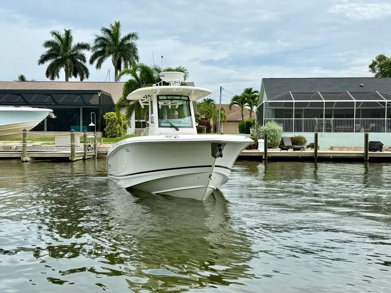 Slide: The Image of Boston Whaler 280 OUTRAGE 2021 - 31