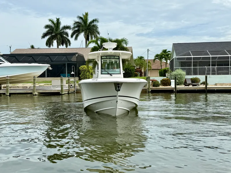 Slide: The Image of Boston Whaler 280 OUTRAGE 2021 - 32