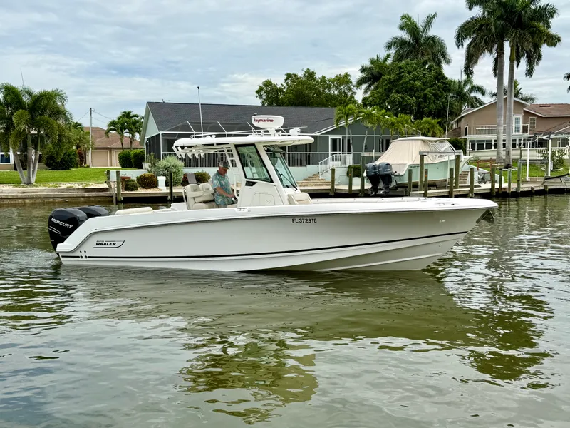 Slide: The Image of Boston Whaler 280 OUTRAGE 2021 - 37