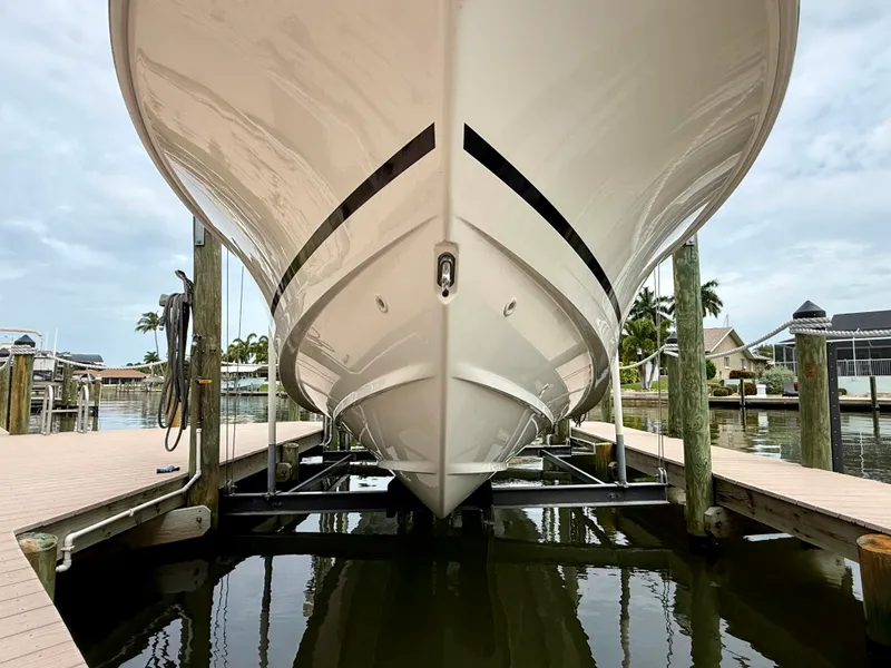 Slide: The Image of Boston Whaler 280 OUTRAGE 2021 - 5