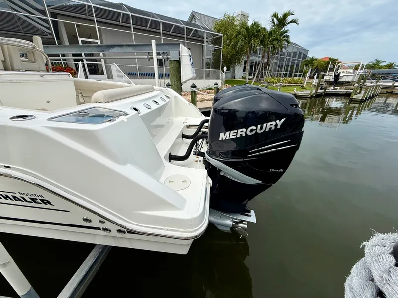 Slide: The Image of Boston Whaler 280 OUTRAGE 2021 - 7