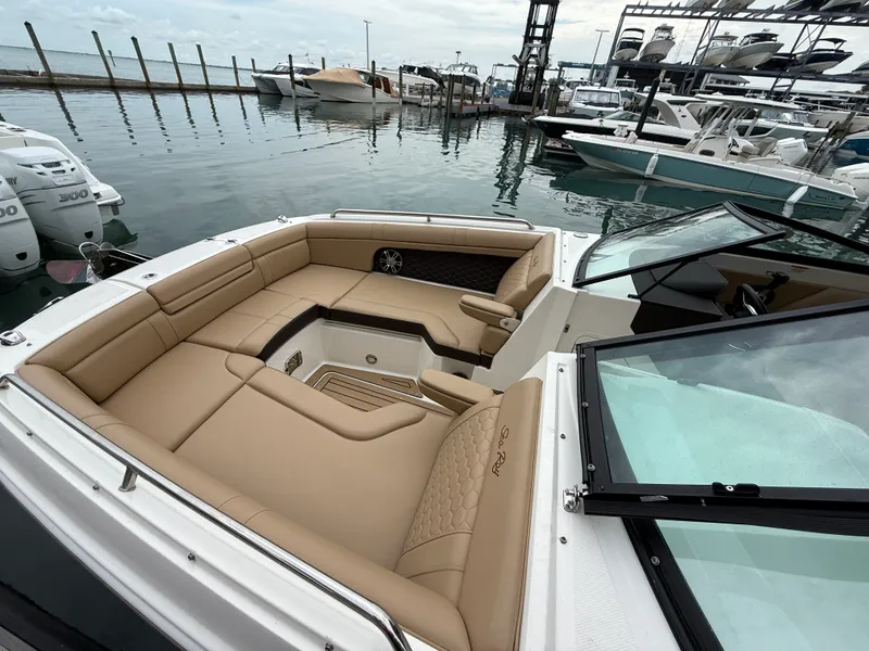 Slide: The Image of Sea Ray SDX 270 Outboard 2022 - 24