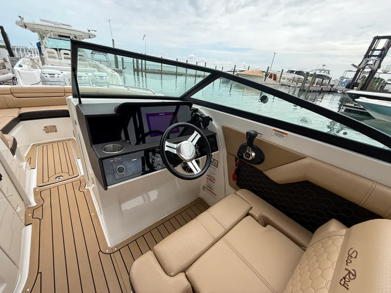 Slide: The Image of Sea Ray SDX 270 Outboard 2022 - 5