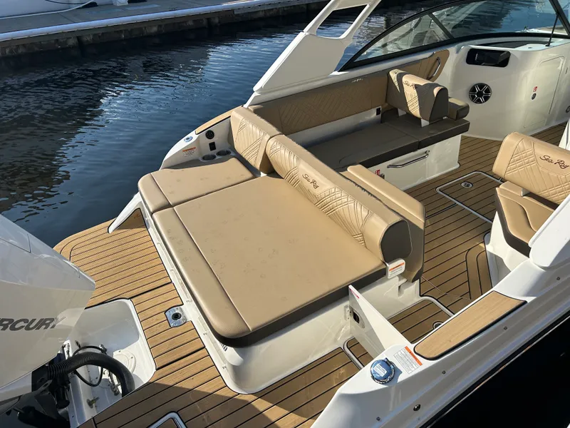 Slide: The Image of Sea Ray SDX 230 Outboard 2026 - 8