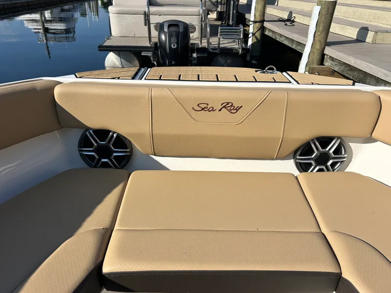 Slide: The Image of Sea Ray SDX 230 Outboard 2026 - 25