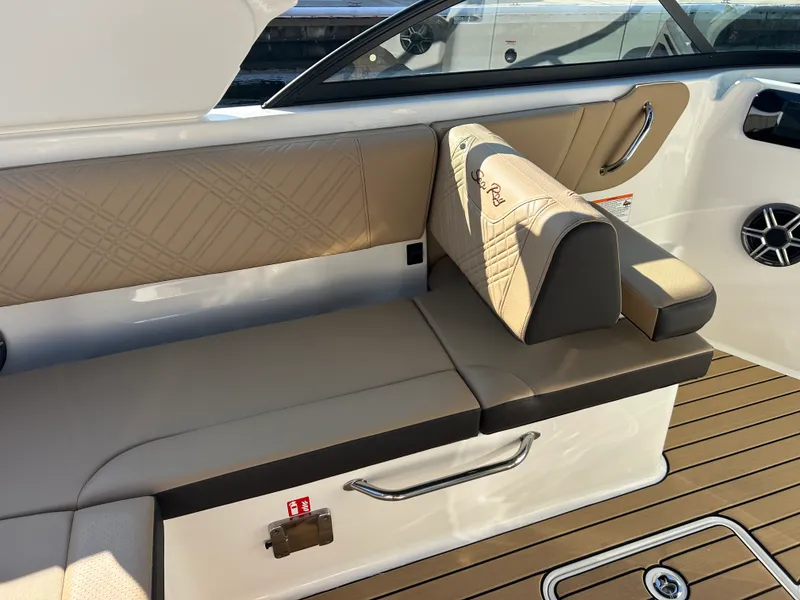 Slide: The Image of Sea Ray SDX 230 Outboard 2026 - 13