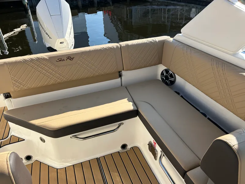 Slide: The Image of Sea Ray SDX 230 Outboard 2026 - 9