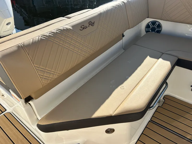 Slide: The Image of Sea Ray SDX 230 Outboard 2026 - 12