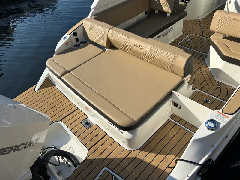 Slide: The Image of Sea Ray SDX 230 Outboard 2026 - 7