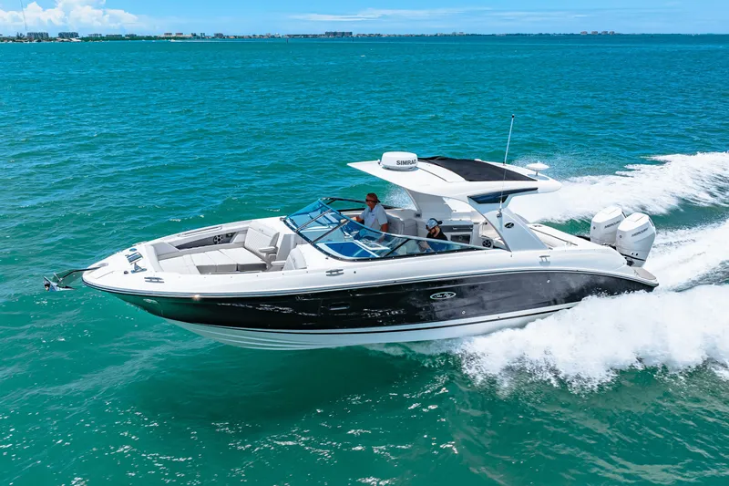 Slide: The Image of Sea Ray SLX 350 Outboard 2026 - 23